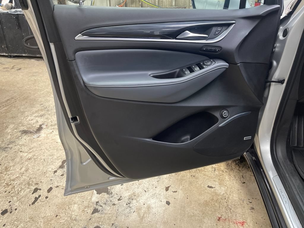 Used 2021 Includes Spectra Gray lower exterior accent color.) Buick Premium image 15