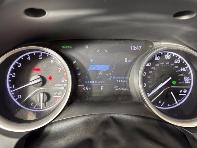 Used 2021 White Toyota LE image 16