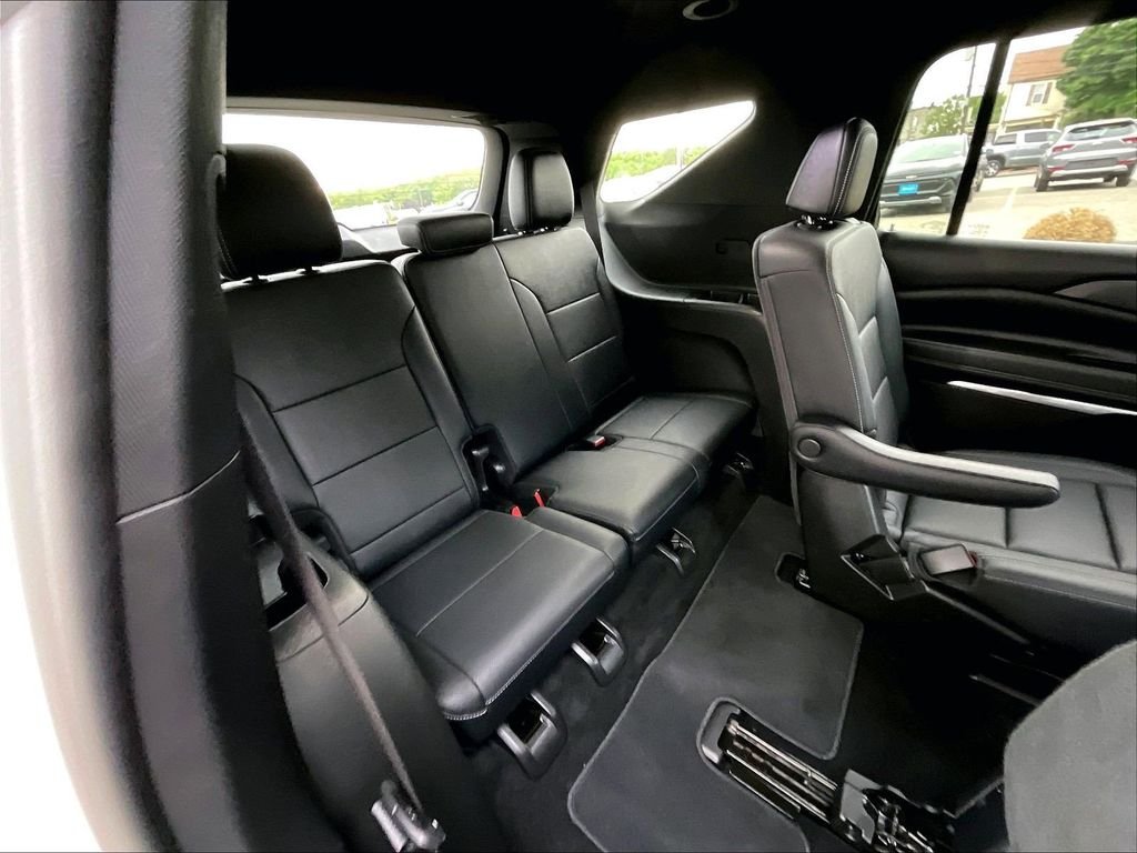 Used 2026 White Chevrolet LT image 17