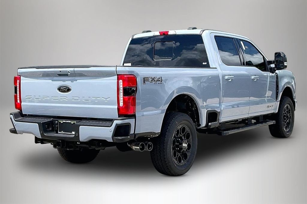New 2026 Ford Super Duty F-250 Lariat 4D Crew Cab
