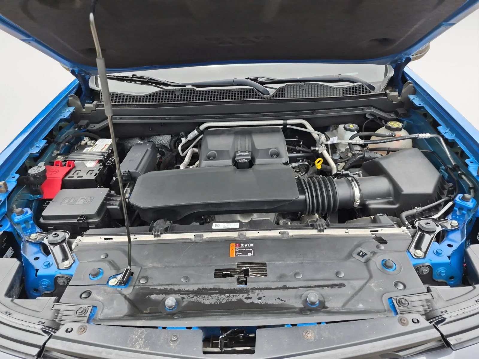 Used 2023 Glacier Blue Metallic Chevrolet 4WD LT image 29