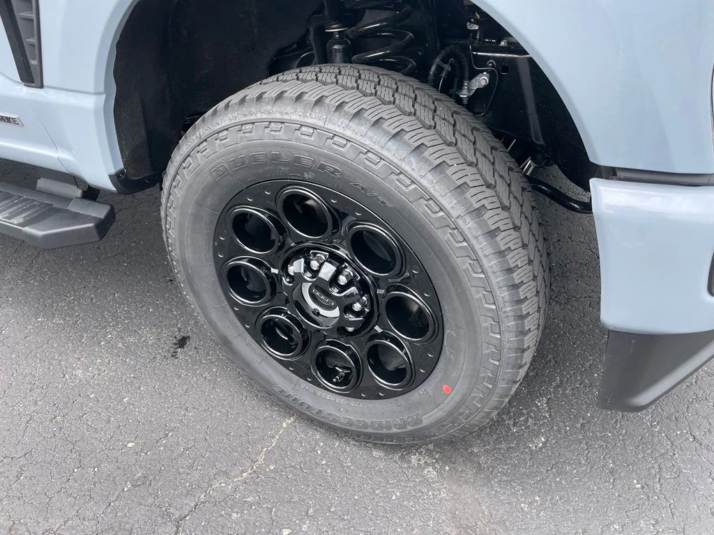 New 2026 Glacier Gray Metallic Tri-Coat Ford F-250® Lariat® image 3