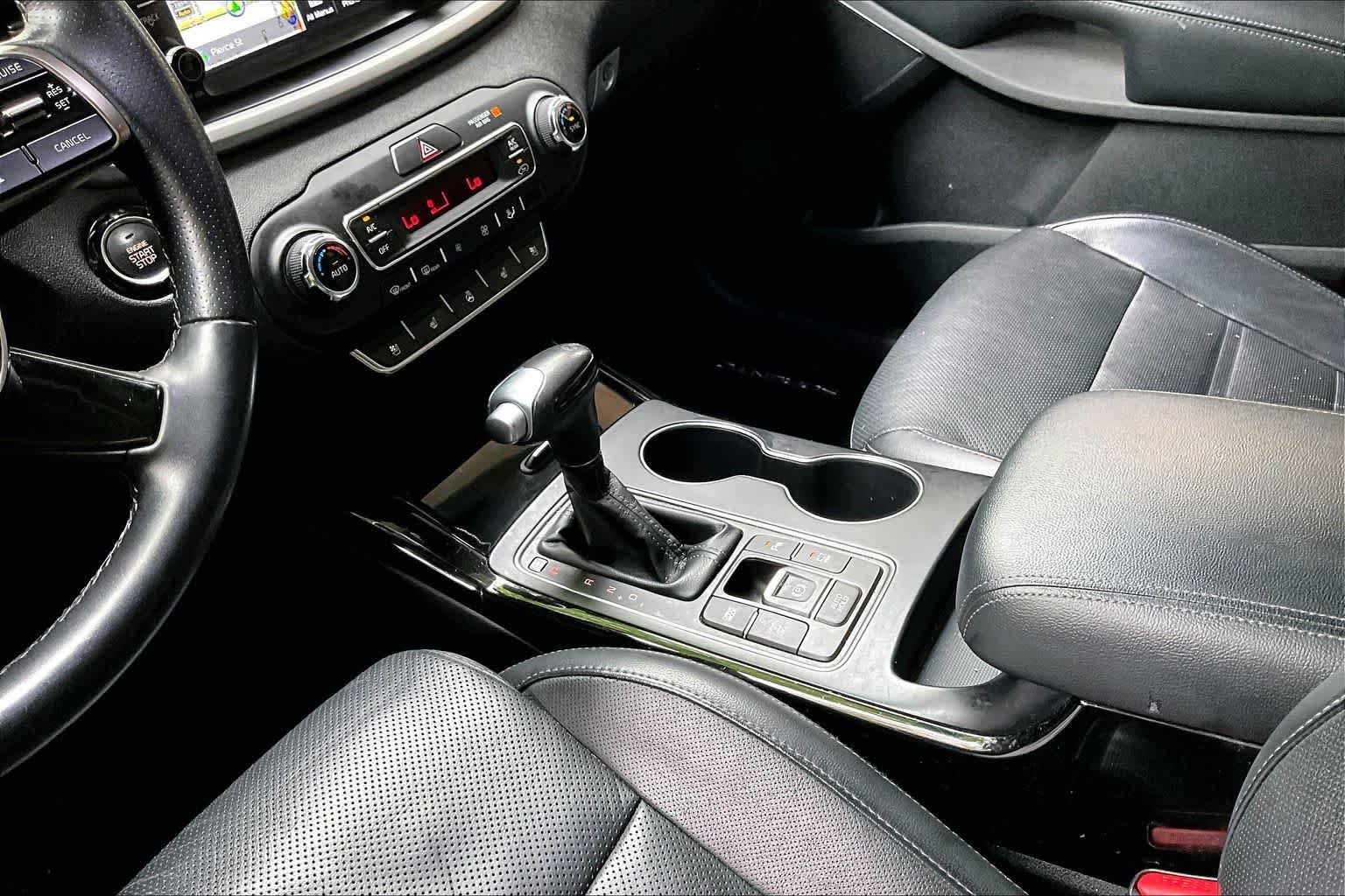Used 2019 Ebony Black Kia SX V6 image 16