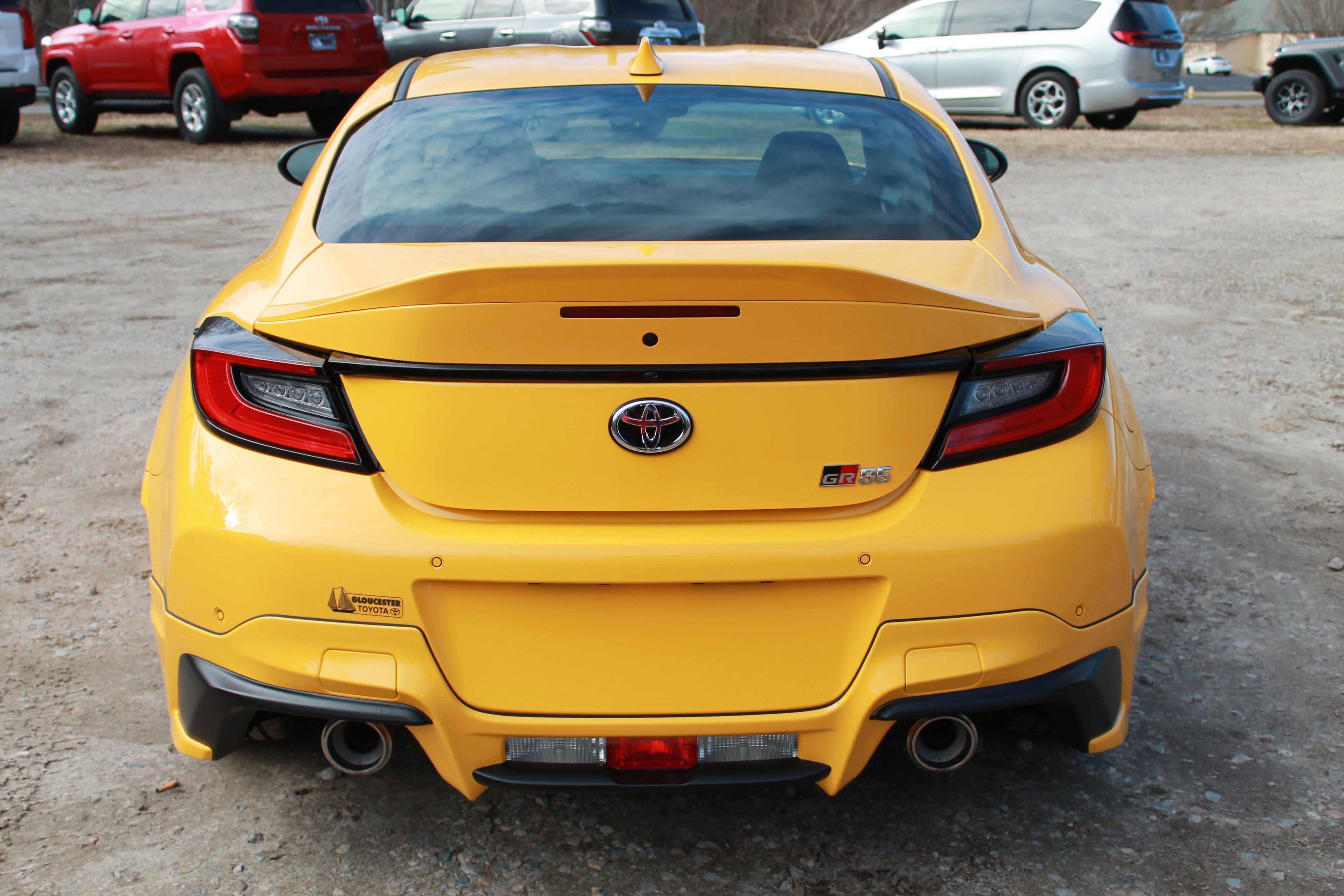 2026 Toyota GR86 Yuzu Edition - Photo 9