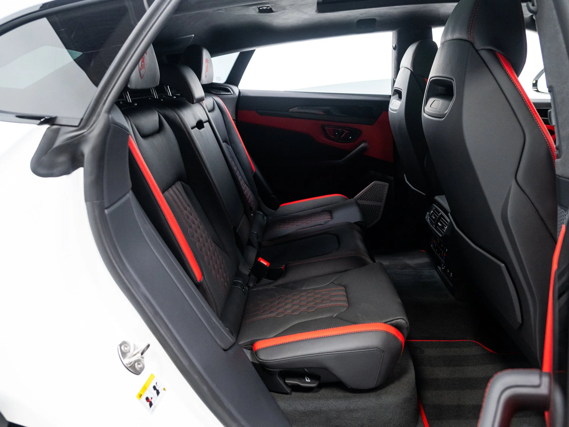 Used 2025  Lamborghini SE image 65