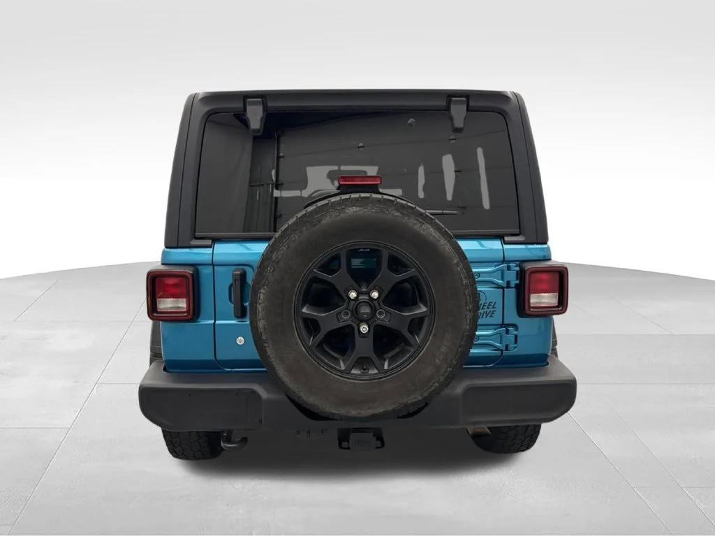 Used 2020 Bikini Pearlcoat Jeep Unlimited Sport image 7
