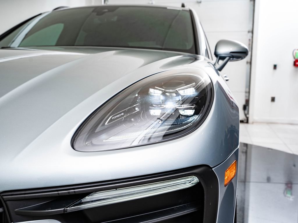 Used 2024 Dolomite Silver Metallic Porsche  image 14