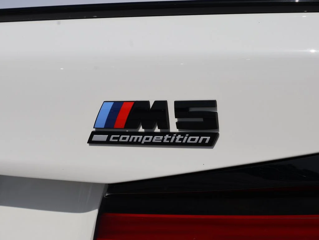 Used 2023 Alpine White BMW Base image 8