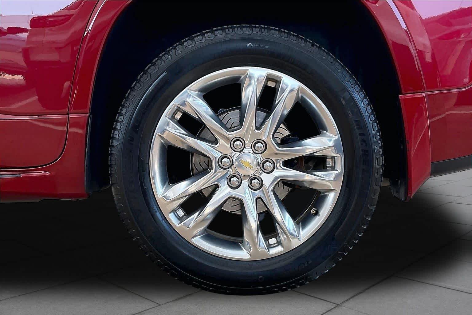Used 2019 Cajun Red Tintcoat Chevrolet High Country image 11
