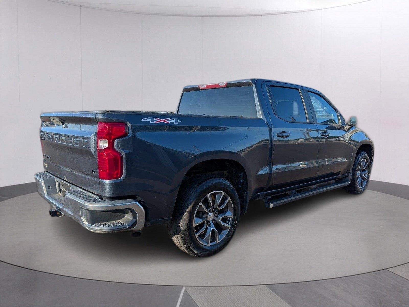 Used 2022 Shadow Gray Metallic Chevrolet LT image 7