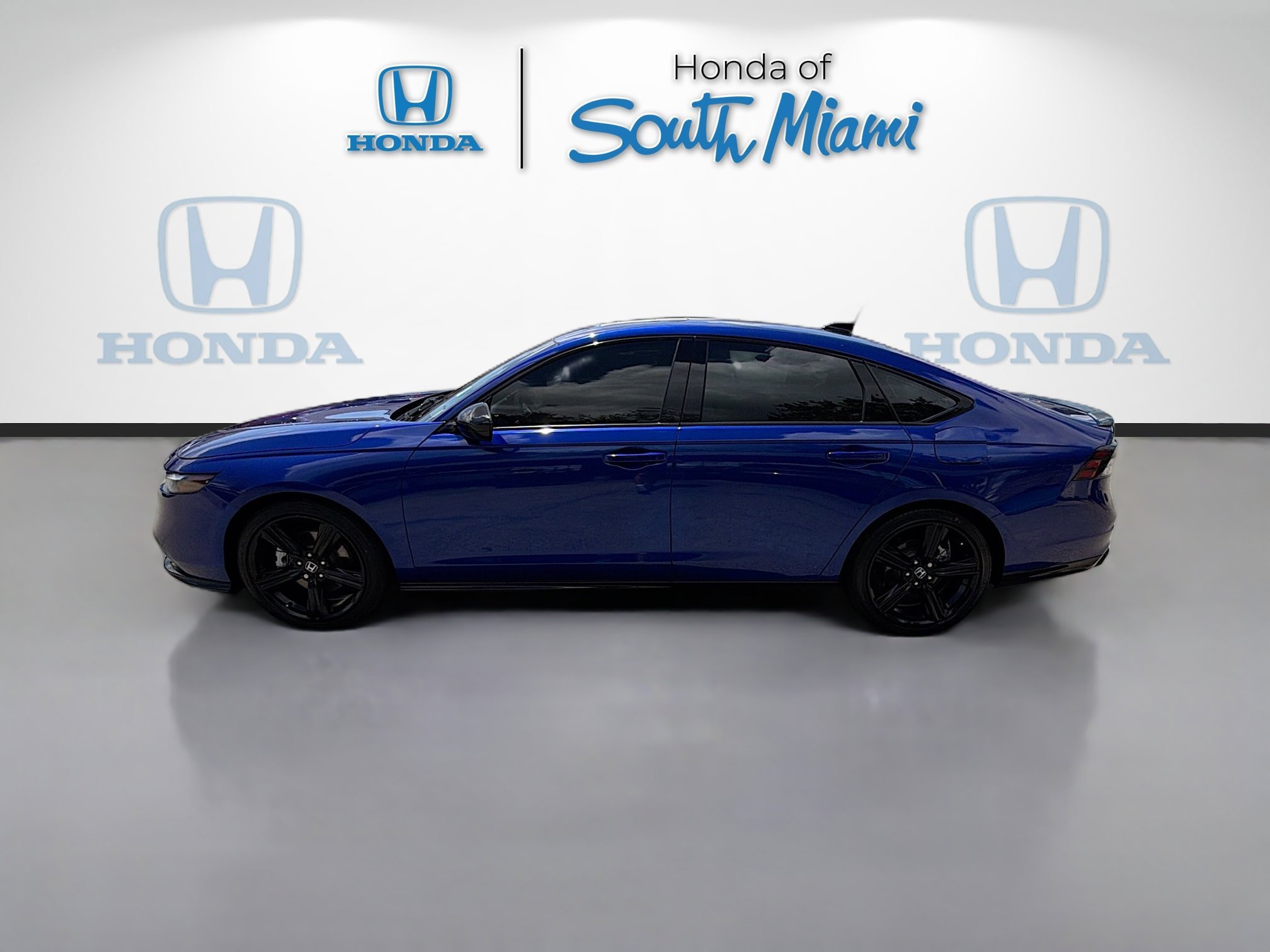 Used 2024 Canyon River Blue Metallic Honda Sport-L image 4