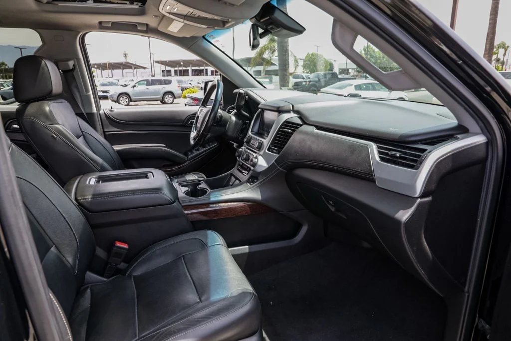 Used 2020 Black GMC SLT image 23