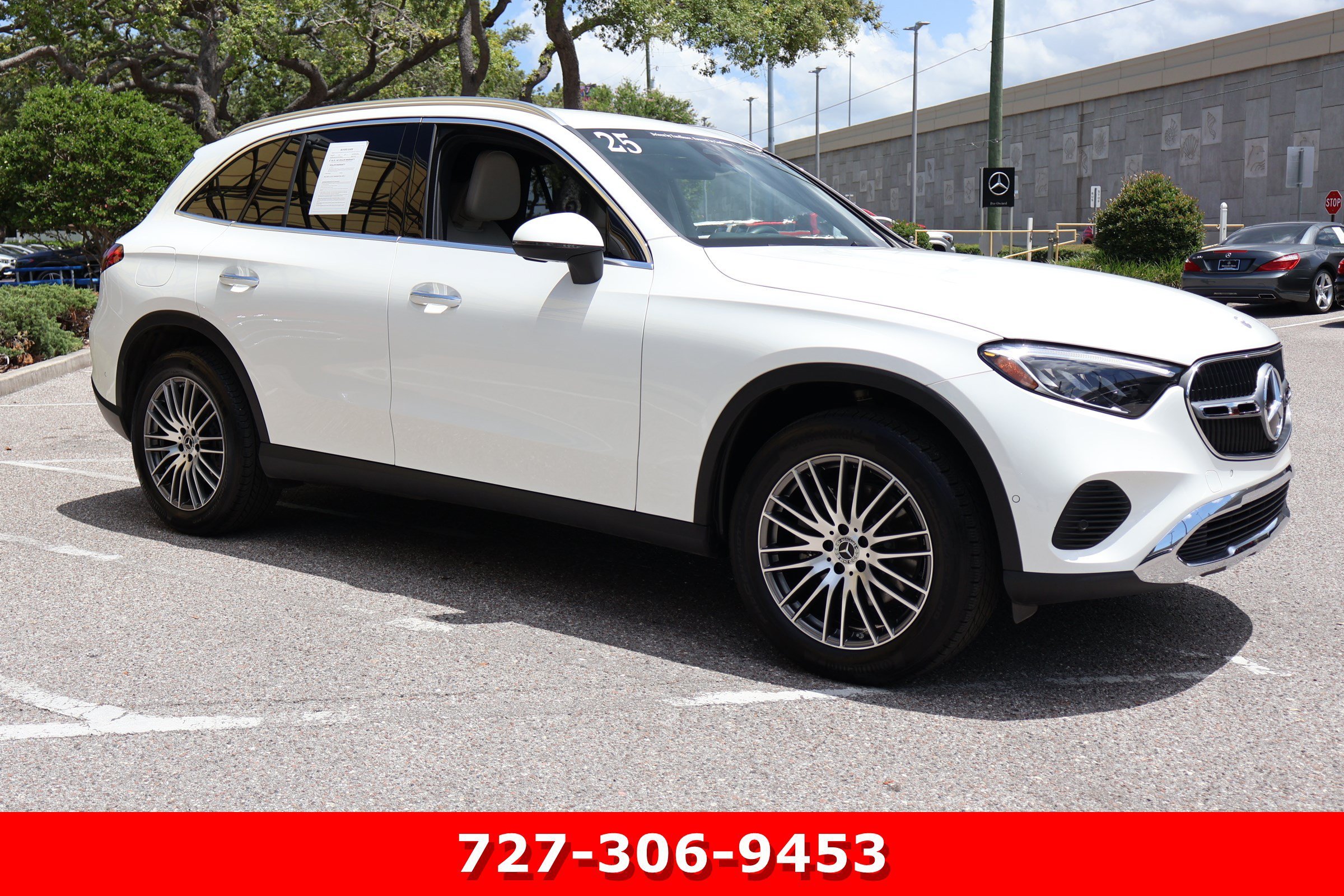Certified Used 2025 Polar White Mercedes-Benz GLC 300 image 11