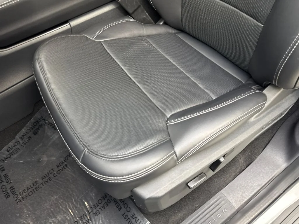 Used 2025 Silver Ford Platinum image 28