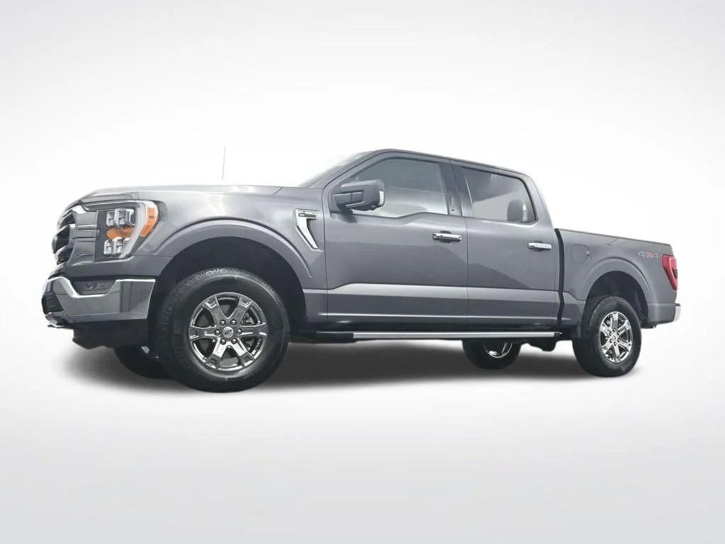 Used 2023 Gray Ford XLT image 29