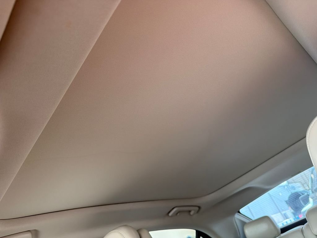 Used 2019 Silver Lincoln Reserve image 24