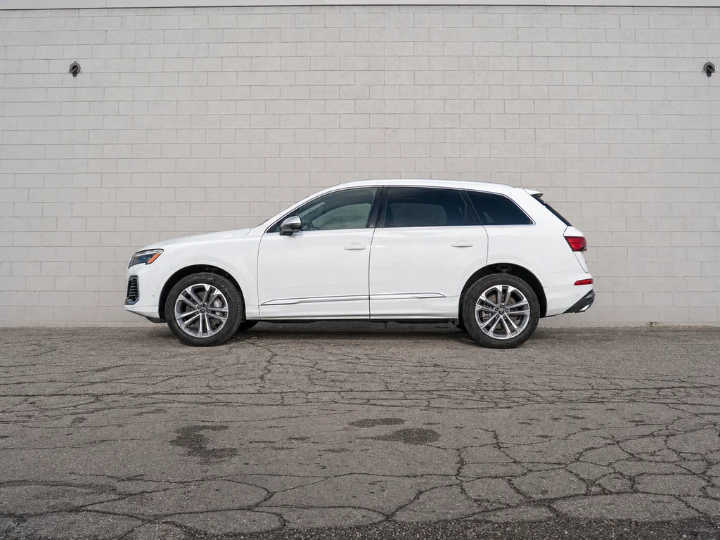 Used 2025 White Audi  image 2