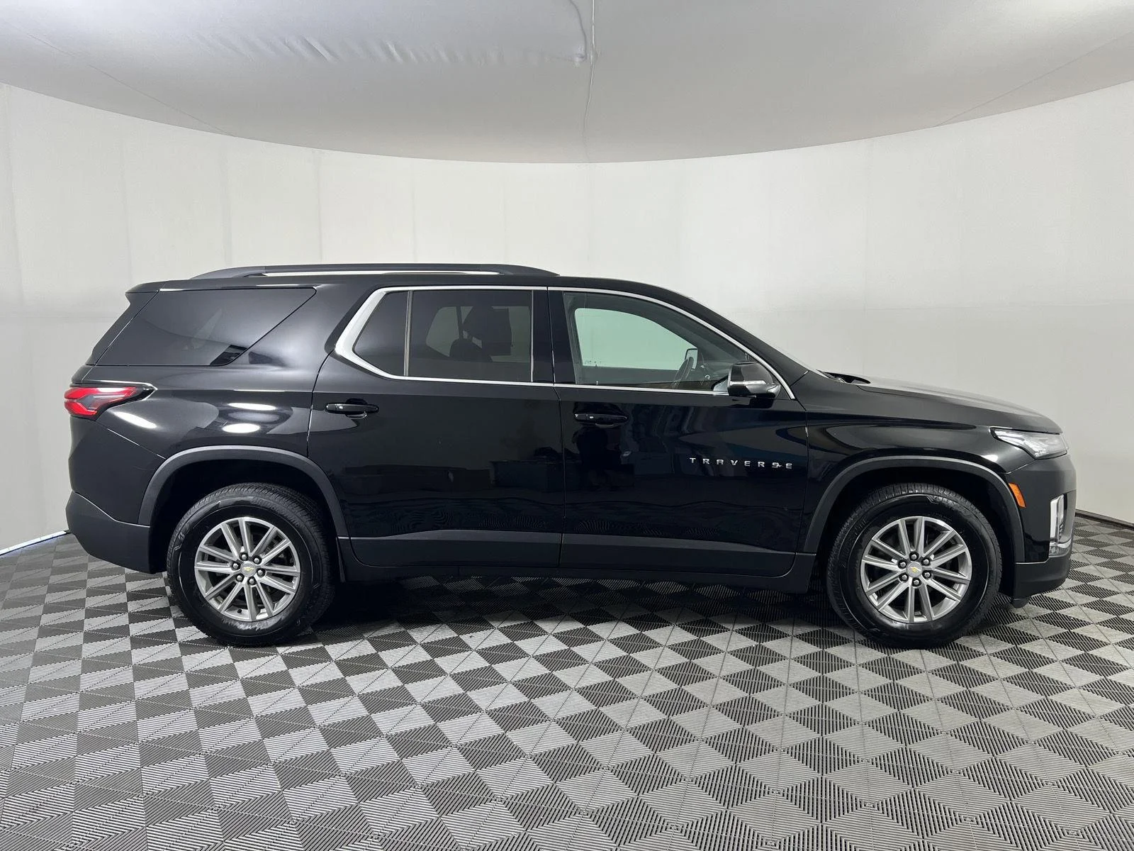 Used 2023 Mosaic Black Metallic Chevrolet LT Cloth image 26