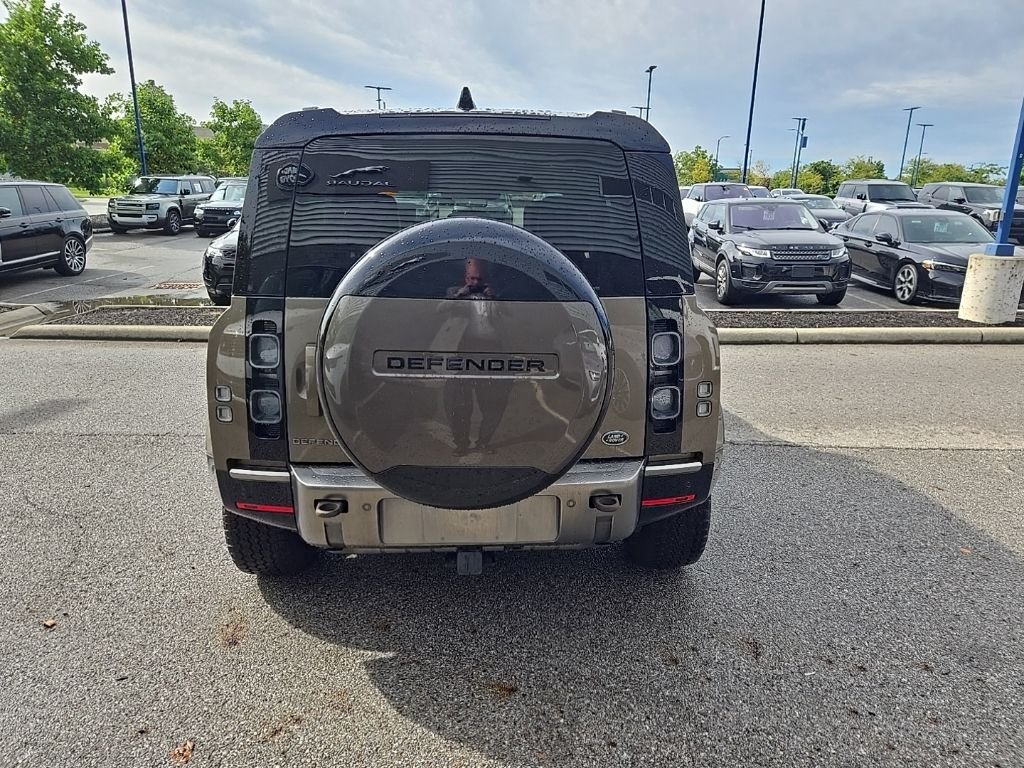 Used 2021 Gondwana Stone Metallic Land Rover X image 6