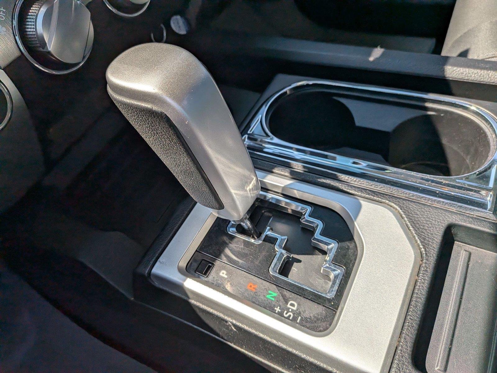 Used 2015 Blue Ribbon Metallic Toyota SR5 image 25