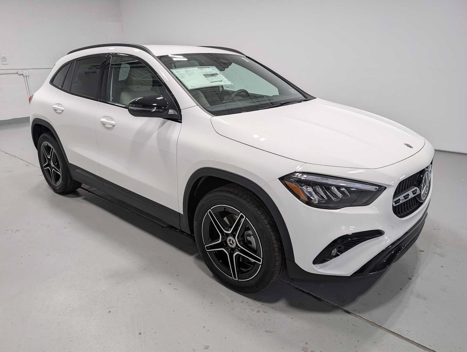 New 2026 Polar White Mercedes-Benz GLA 250 image 6