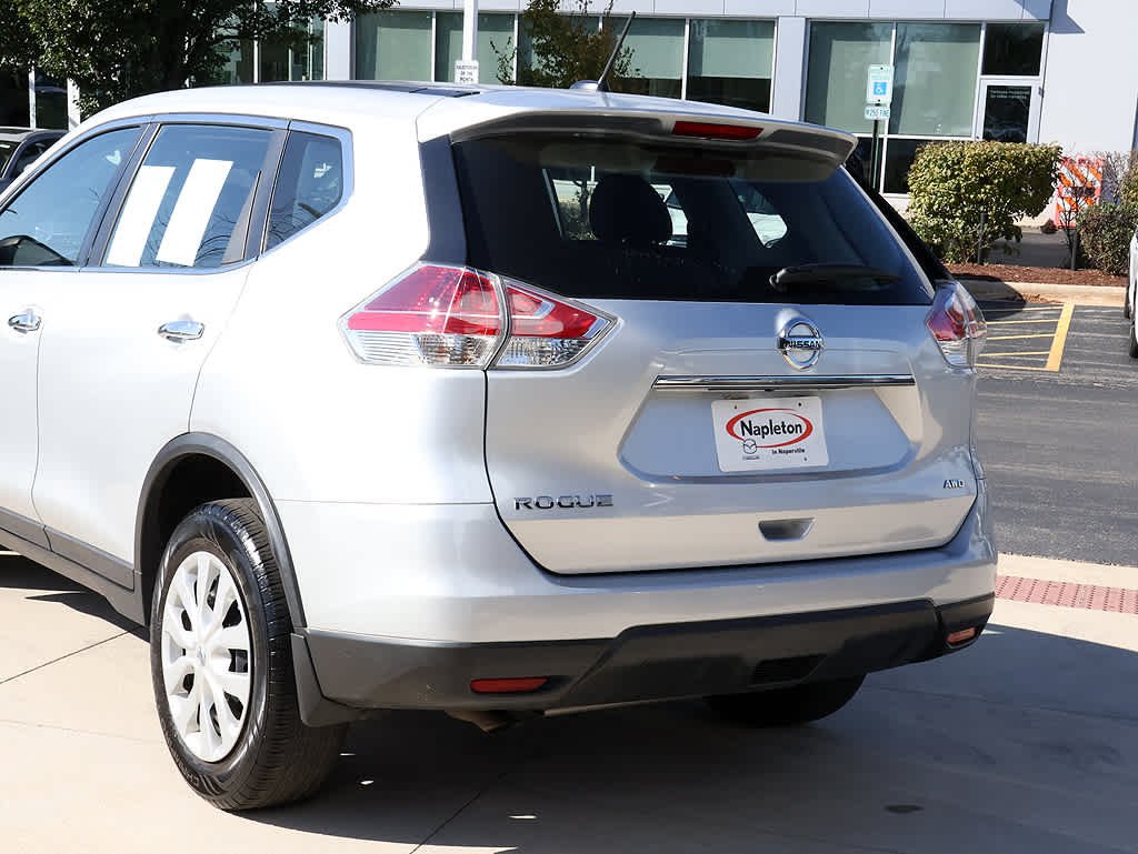 Used 2015 Brilliant Silver Nissan S image 7