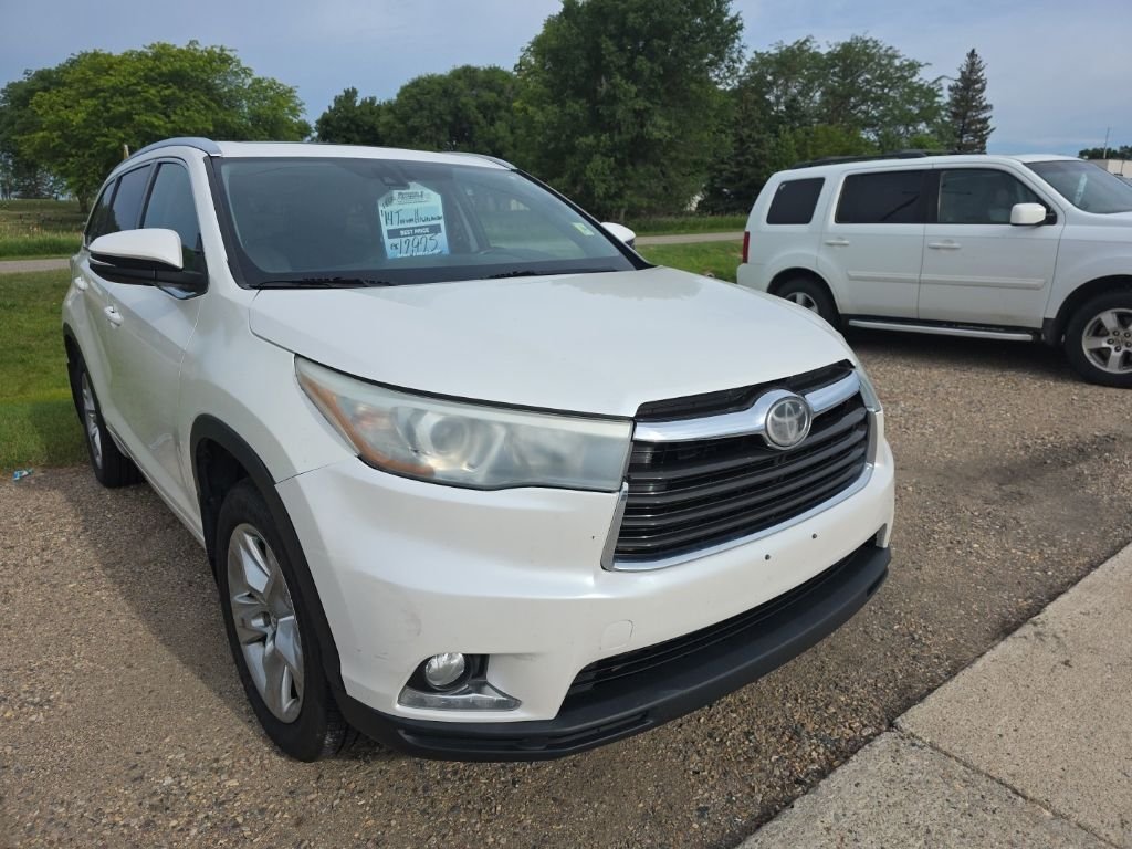 Used 2014 White Toyota Limited Platinum V6 image 1
