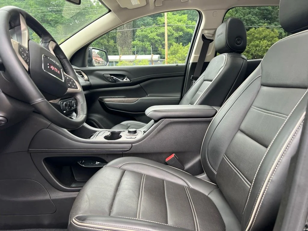 Used 2023 Ebony Twilight Metallic GMC Denali image 15