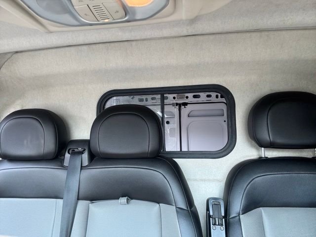 Used 2018 Bright White Clearcoat Ram Base image 18
