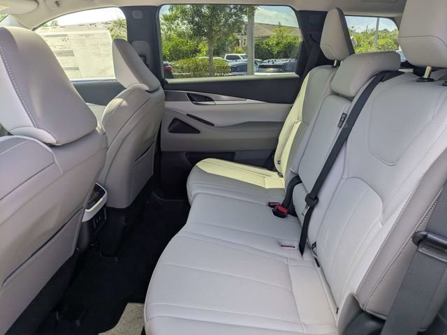New 2027 GRAPHITE SHADOW INFINITI Pure FWD image 14