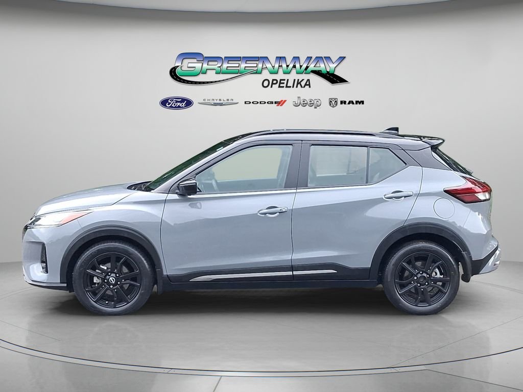 Used 2023 Gray Nissan SR image 4