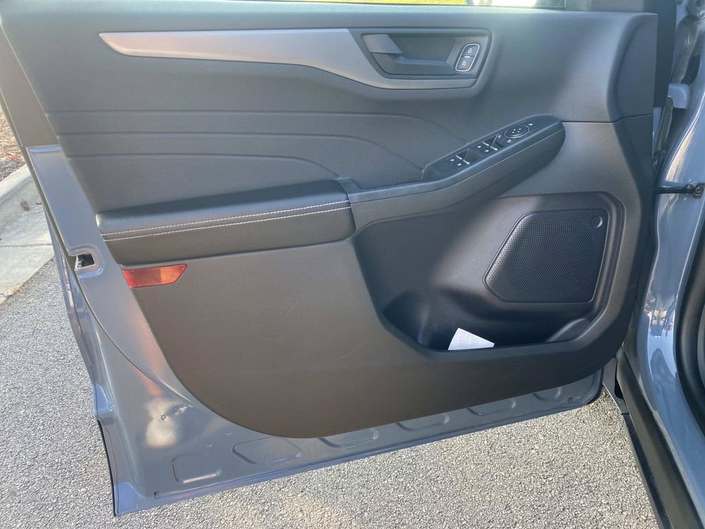 Certified Used 2024 Vapor Blue Metallic Ford Active image 18
