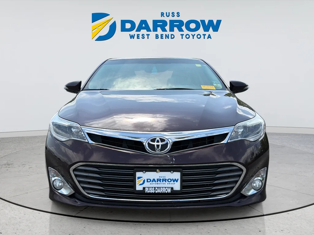 Used 2013 Red Toyota XLE Touring image 7