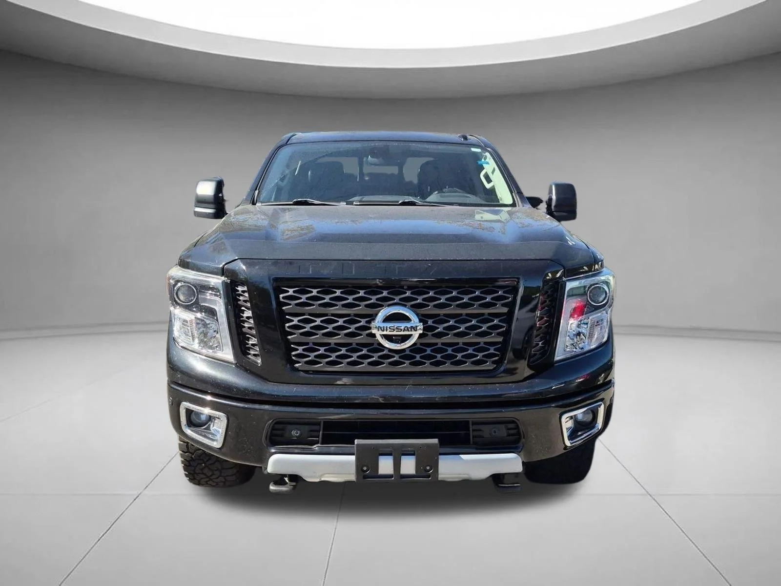 Used 2017 Magnetic Black Nissan PRO-4X image 2