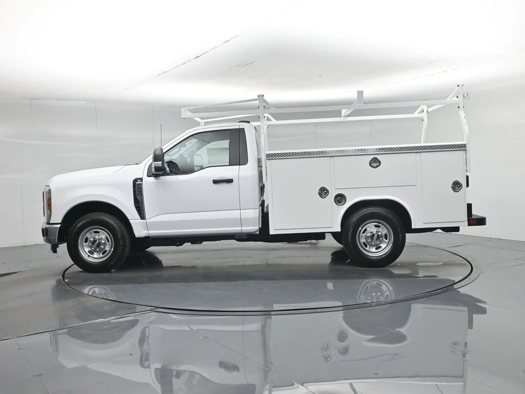New 2026 White Ford XL image 31