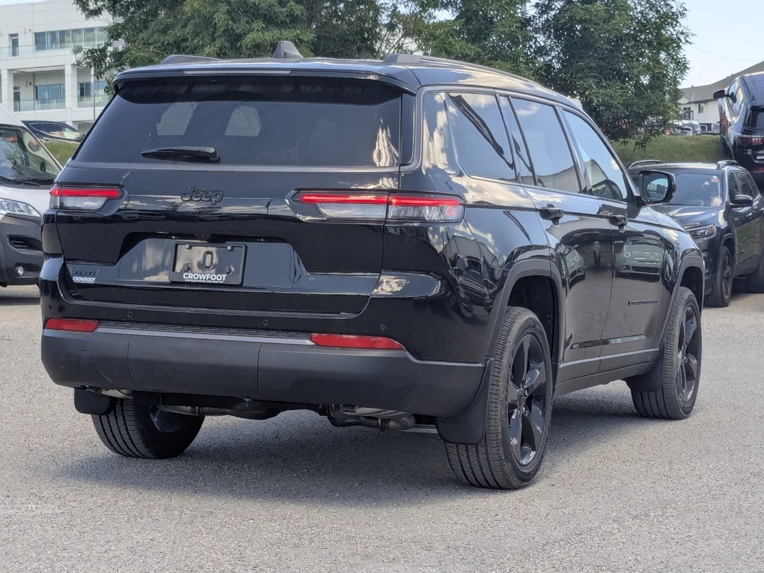New 2026 Black Jeep Altitude - - Altitude Pkg - 10.25 Gauge Cluster - Adaptive Cruise - Heated Seats & More! image 8