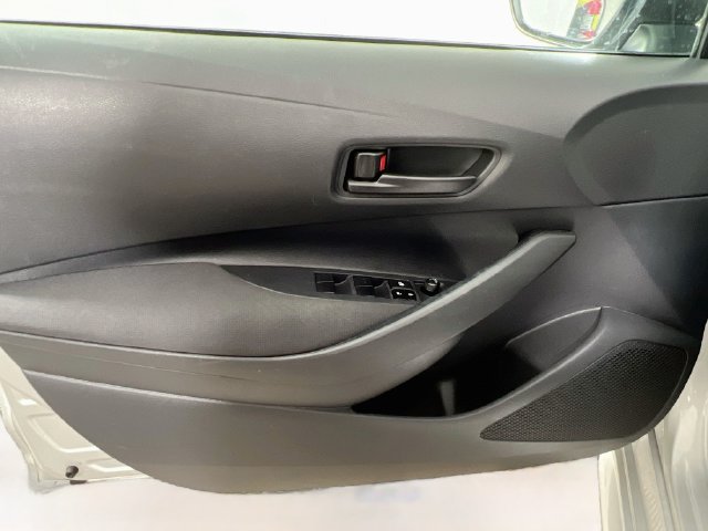 2025 Toyota Corolla LE - Photo 28