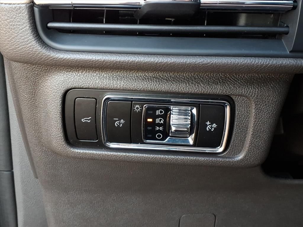 2023 LINCOLN CORSAIR - Image 15