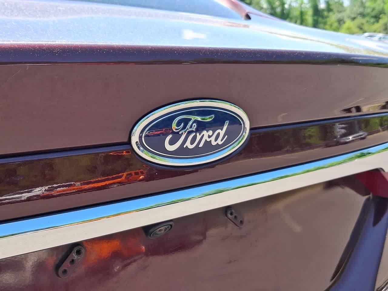 Used 2017 Burgundy Velvet Metallic Tinted Clearcoat Ford SE image 28