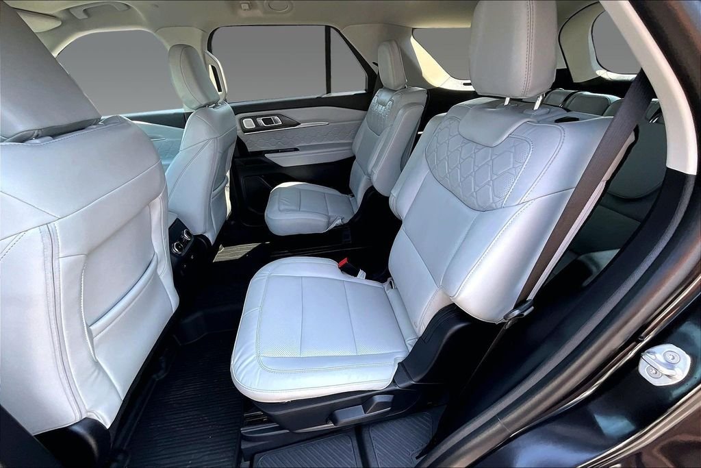 2026 Ford Explorer Platinum - Photo 7