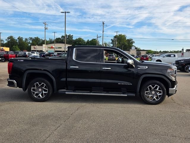 Used 2022 Black GMC SLT image 14