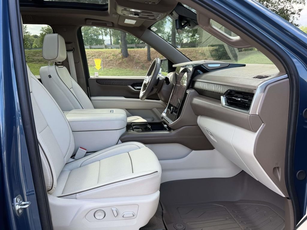 Used 2025 Blue GMC Denali image 12