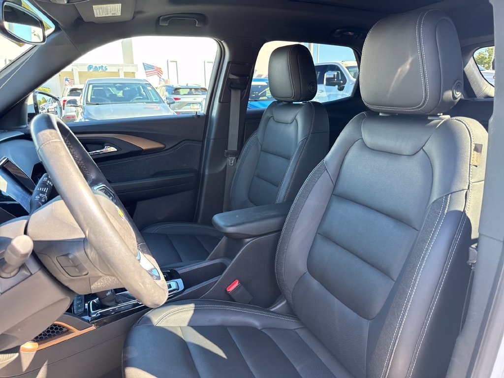 Used 2023 Pearl Chevrolet ACTIV image 12