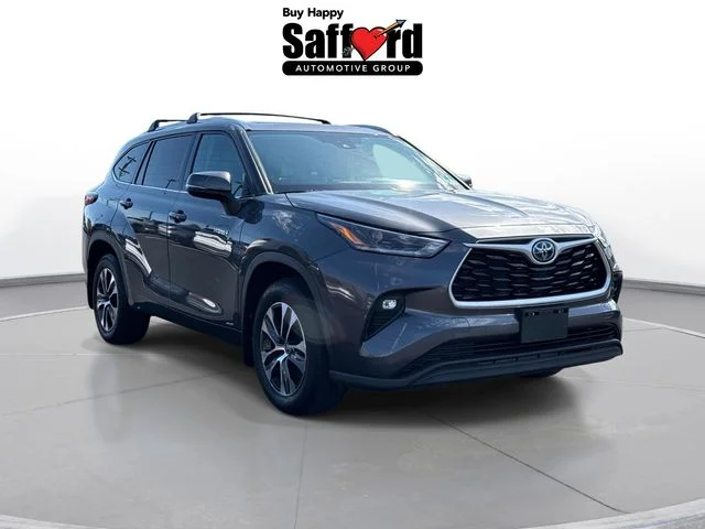 Used 2021 Gray Toyota XLE image 10
