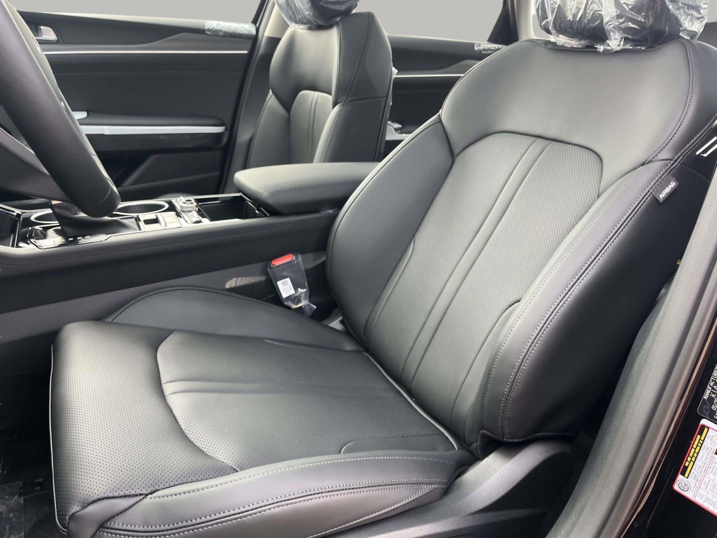 New 2026 Aurora Black Pearl Kia EX image 27