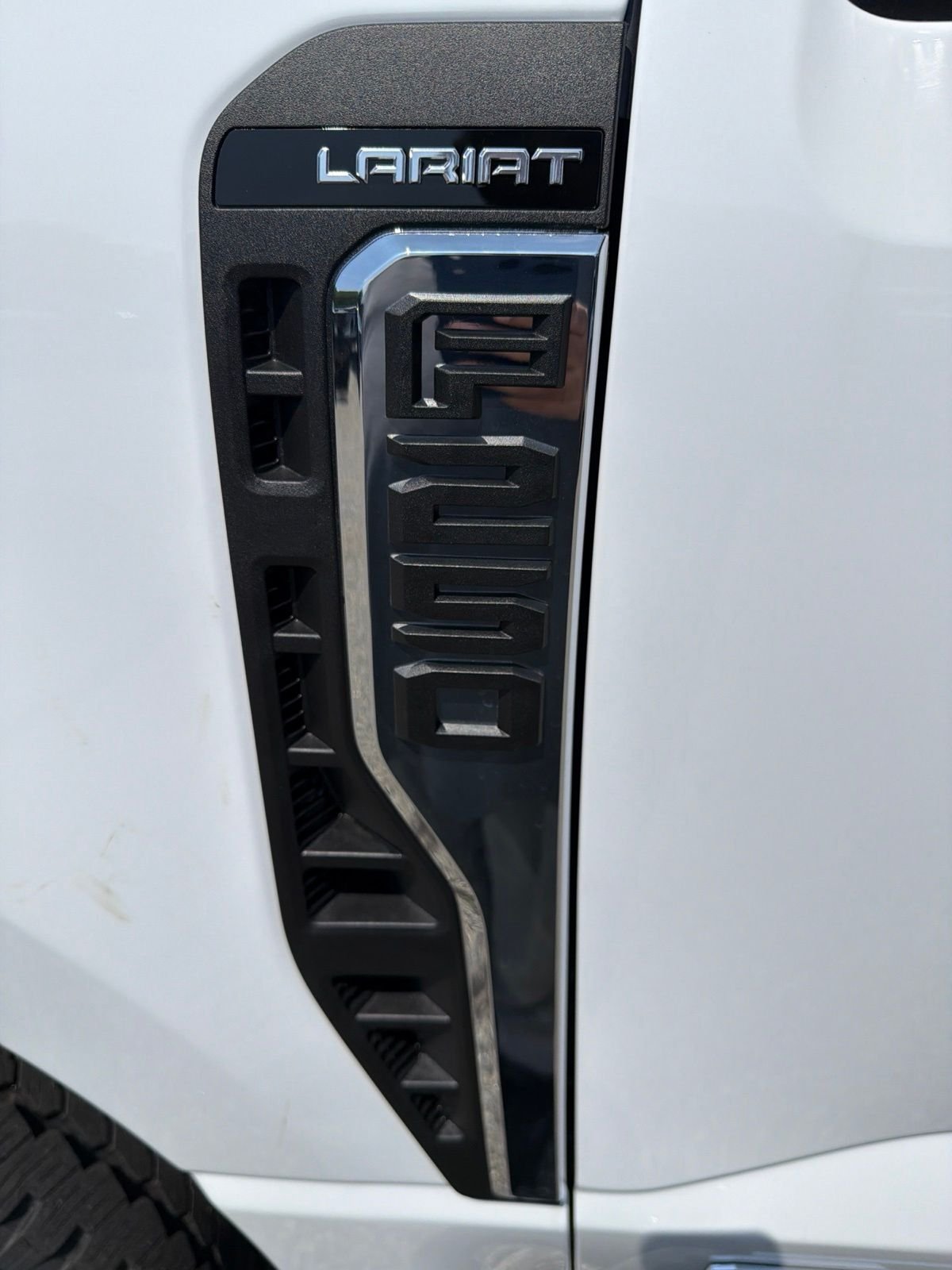 New 2026 Oxford White Ford F-250® Lariat® image 11