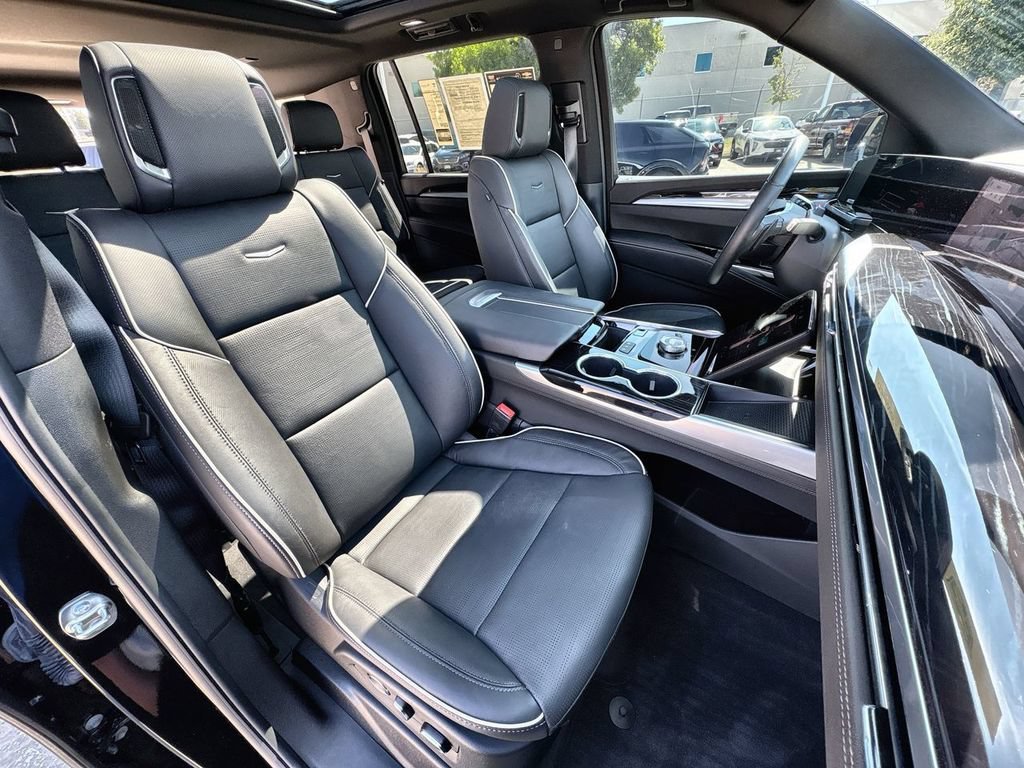 2026 Cadillac Escalade ESV Sport - Photo 40