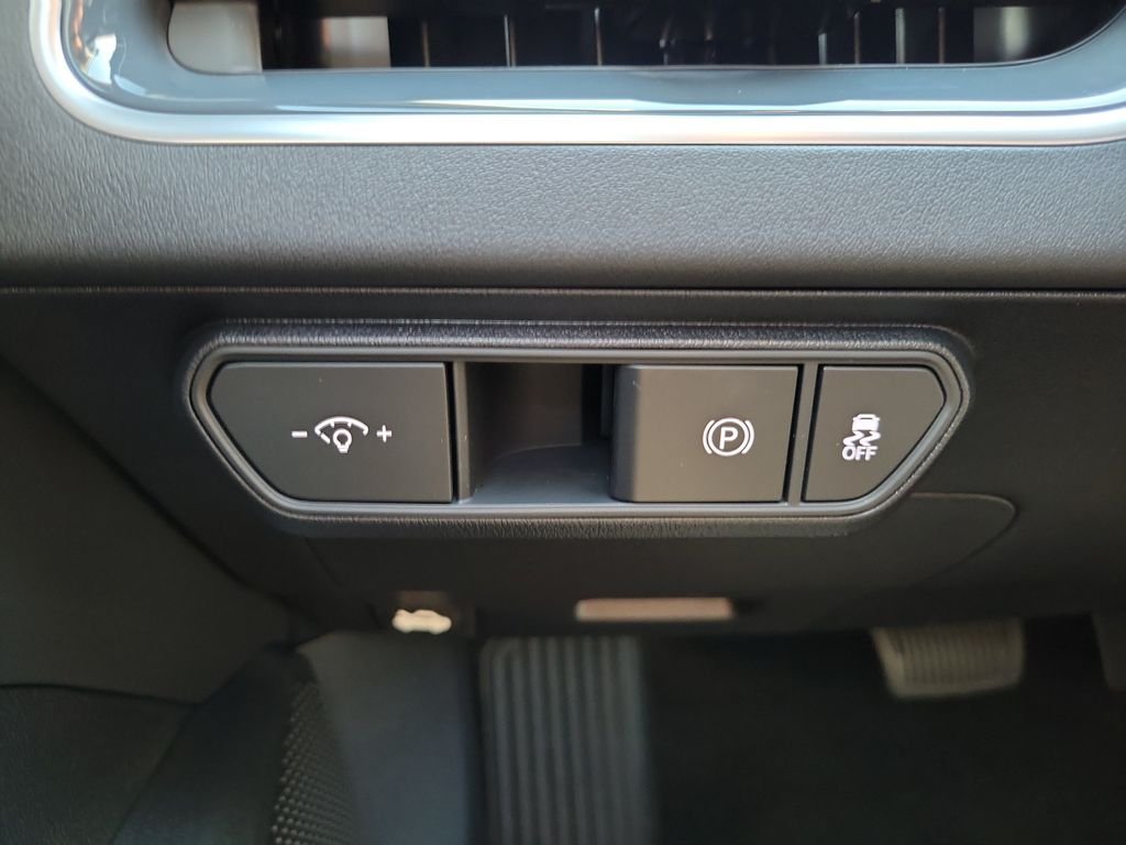 New 2026 Morning Haze Kia EX Hatchback image 24