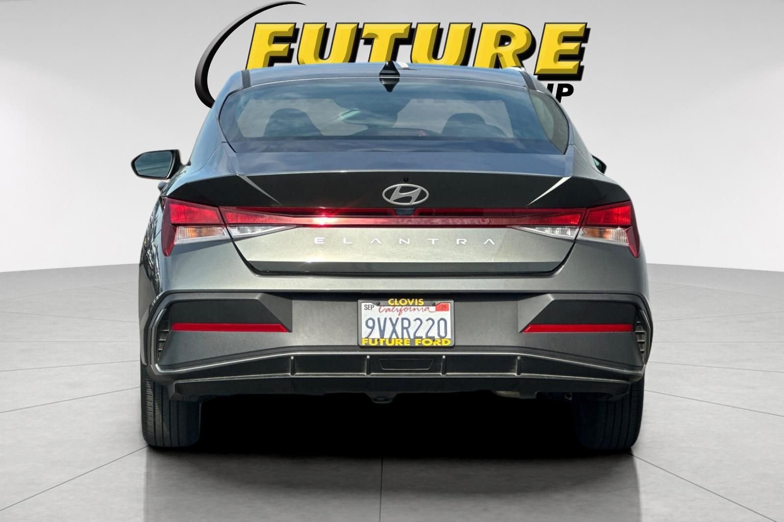 Certified Used 2025 Gray Hyundai SE image 4