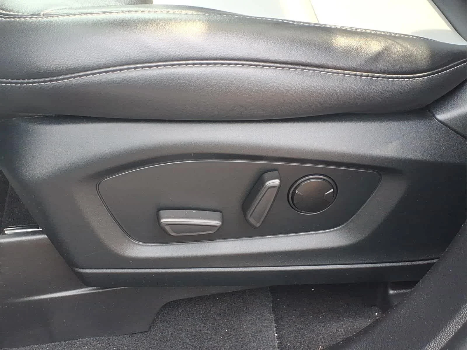 Used 2022 Carbonized Gray Metallic Ford XLT image 16